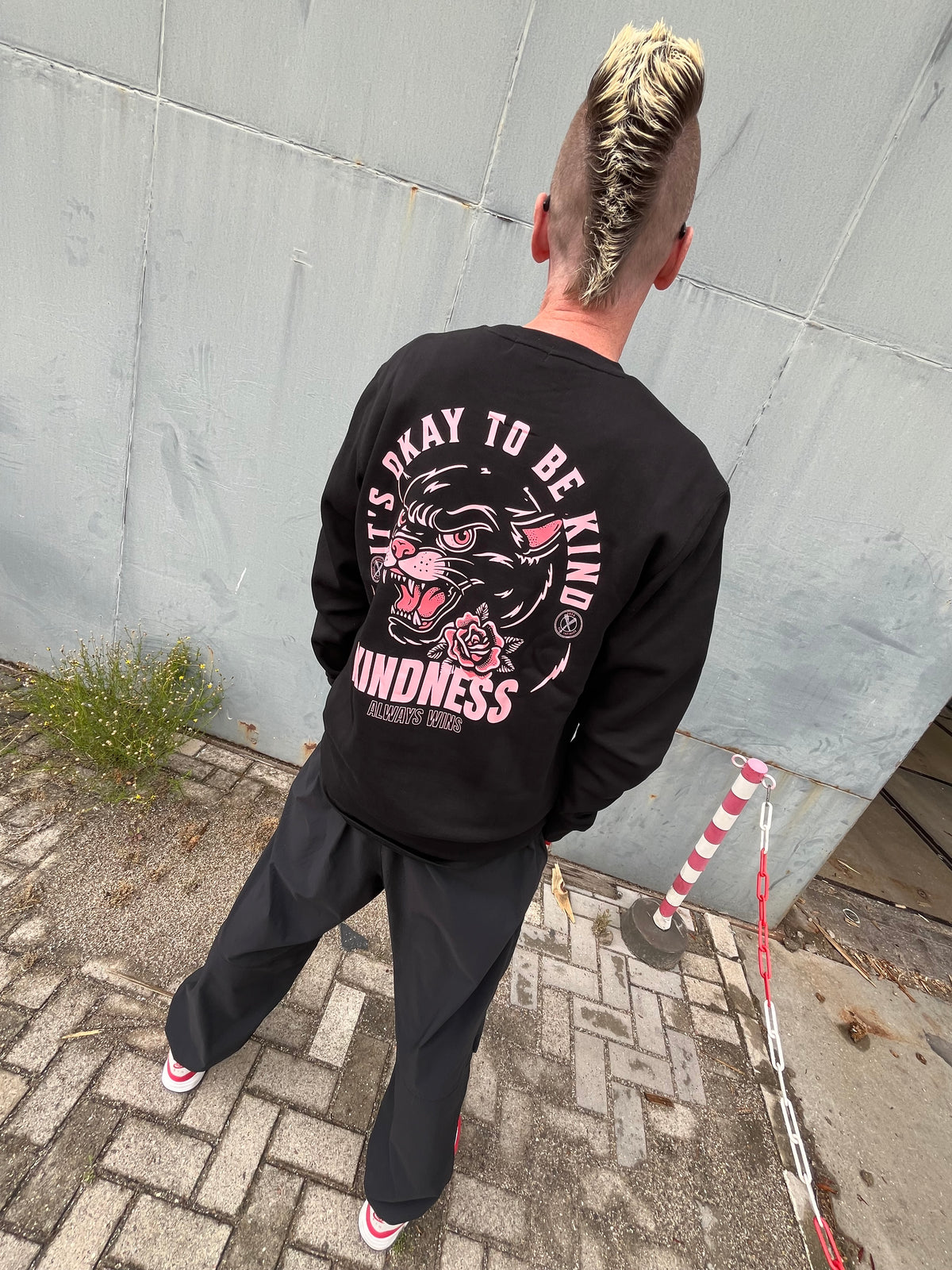 It's okay to be kind Crewneck